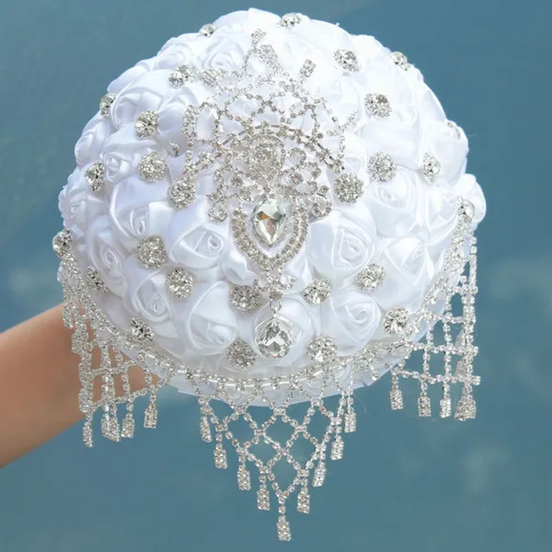 18CM Luxury Crystal Brooch Bridesmaid Bridal Bouquet Rhinestone Tassel White Silk Rose Wedding Flower Bouquet Ribbon Artificial Flower Wedding Supplies