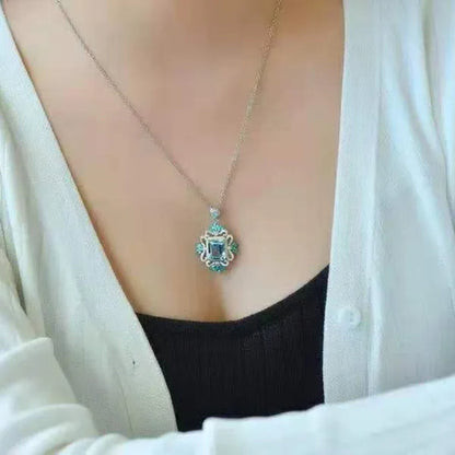 The Jewelry Imitation Natural Topaz Necklace Inlaid with High Carbon Diamond Pendant