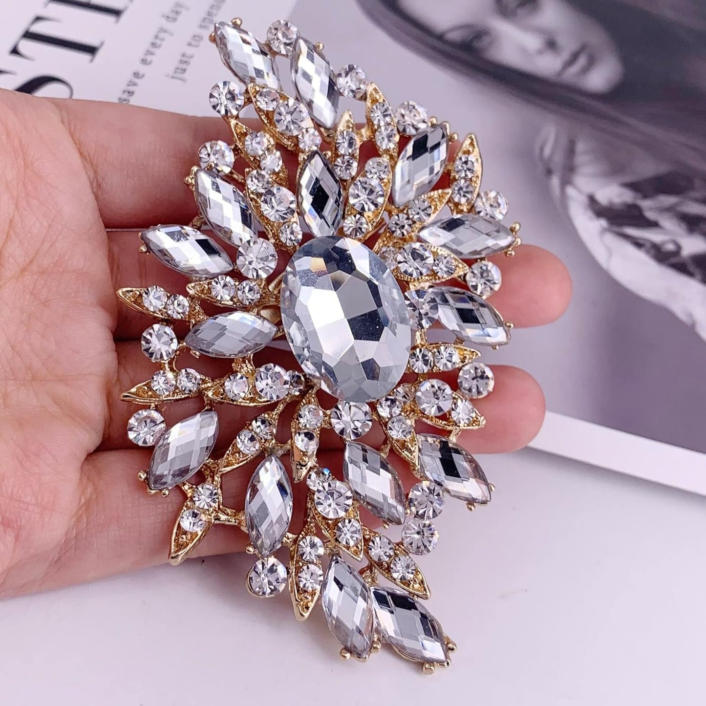 Big Large Leaf Brooches and Pins Scarf Decoration Gold Tone