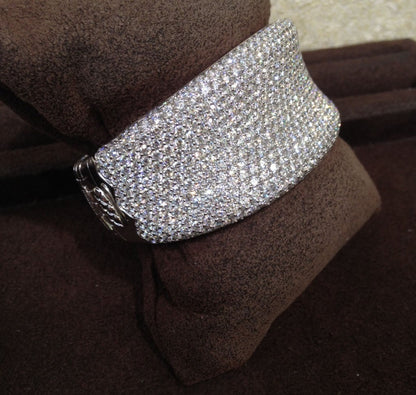 https://a.1stdibscdn.com/archivesE/jewelry/upload/415/135/415_1384190288_5.jpg