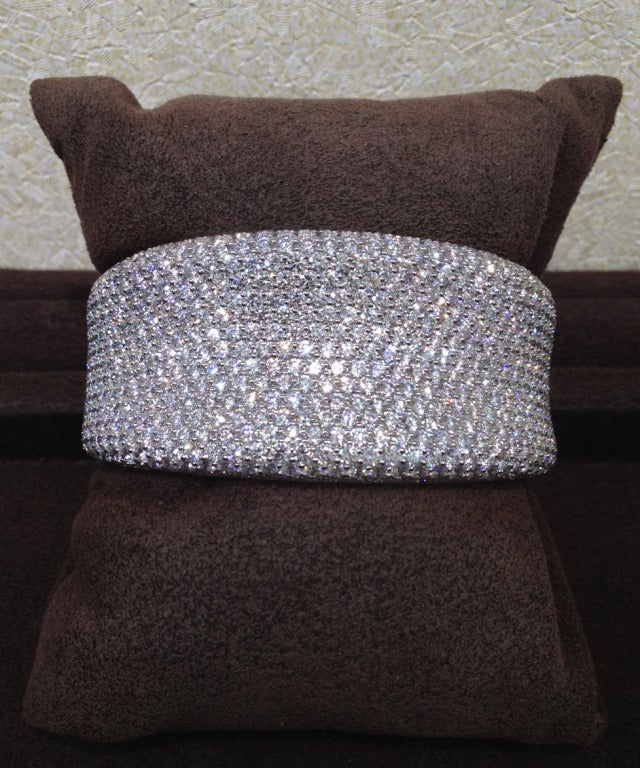 Roberto Coin Fantasia Collection 18k White Gold Diamond Pave Bangle
