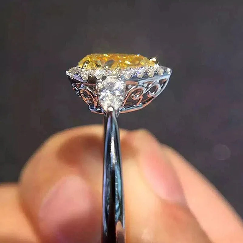European and American New Style Simple and Fashionable Drop-shaped Inlaid Yellow Zircon Women's Ring. Fashionable Jewelry Accessories for Women's Engagement and Wedding, Valentine's Day Anniversary Gifts for Her