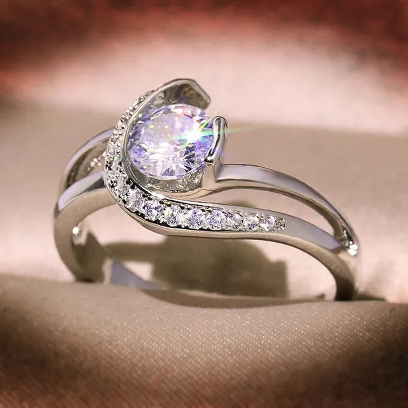 Elegant Exquisite Women'S Fashion Jewelry Crescent Ring 925 Sterling Silver White Sapphire Diamond Ring European and American Fashion Star Moon Temperament Bride Engagement Wedding Ring Anniversary Gift Diamond Jewelry Size US5-11
