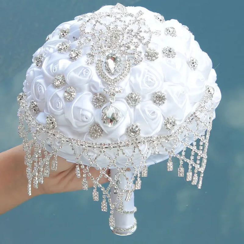 18CM Luxury Crystal Brooch Bridesmaid Bridal Bouquet Rhinestone Tassel White Silk Rose Wedding Flower Bouquet Ribbon Artificial Flower Wedding Supplies
