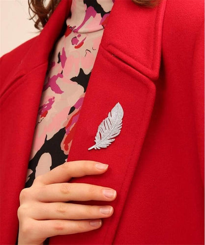 Rhinestone Feather Brooches Pin for Women Men Fashion Crystal Delicate Leaf Brooch Lapel Pins Elegant Dress Accessories Jewelry Boutonniere Corsage for Hat Bag Suit Tie Wedding Birthday