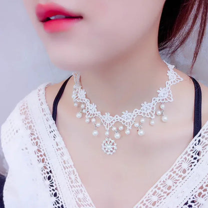White Lace Necklace Chokers Black Collares Vintage Style Female Gothic Wedding Red Rose Crystal Diamond Pendant Collarbone Necklaces Chain Accessories for Women Girls