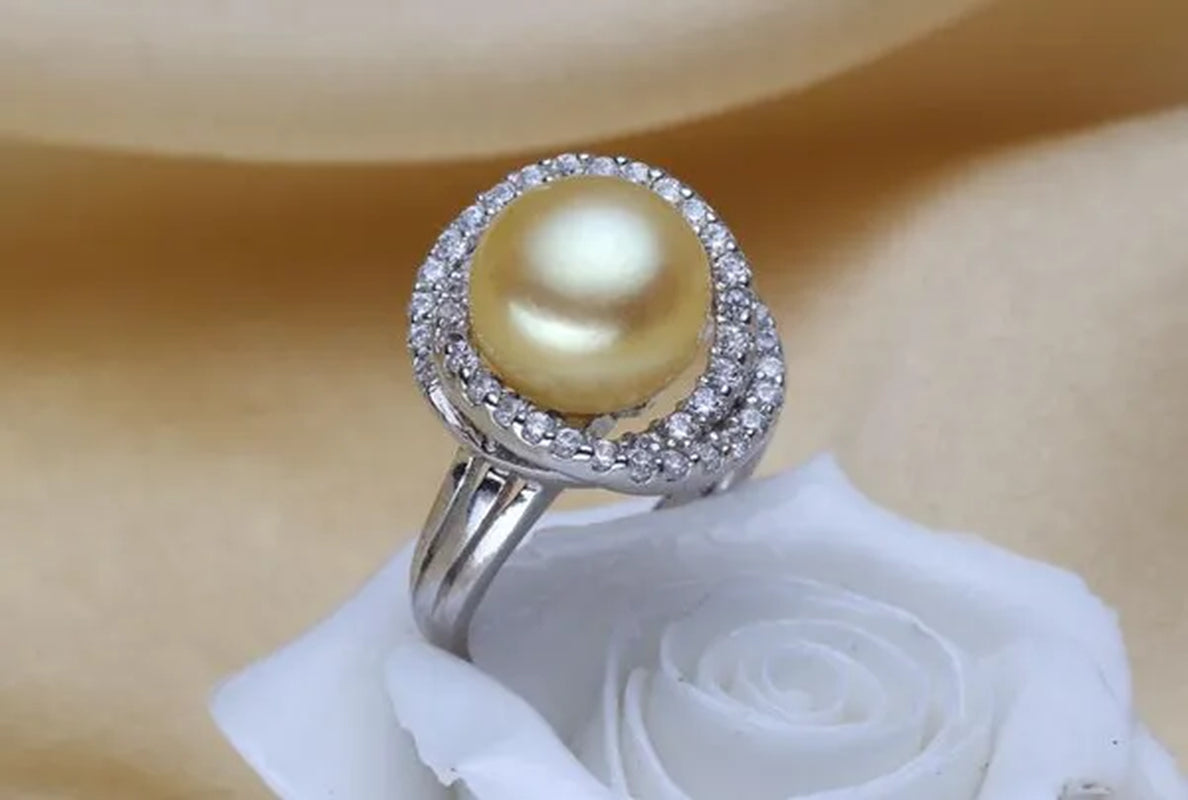 AAA + 11-12mm South Sea Pearl Ring oval