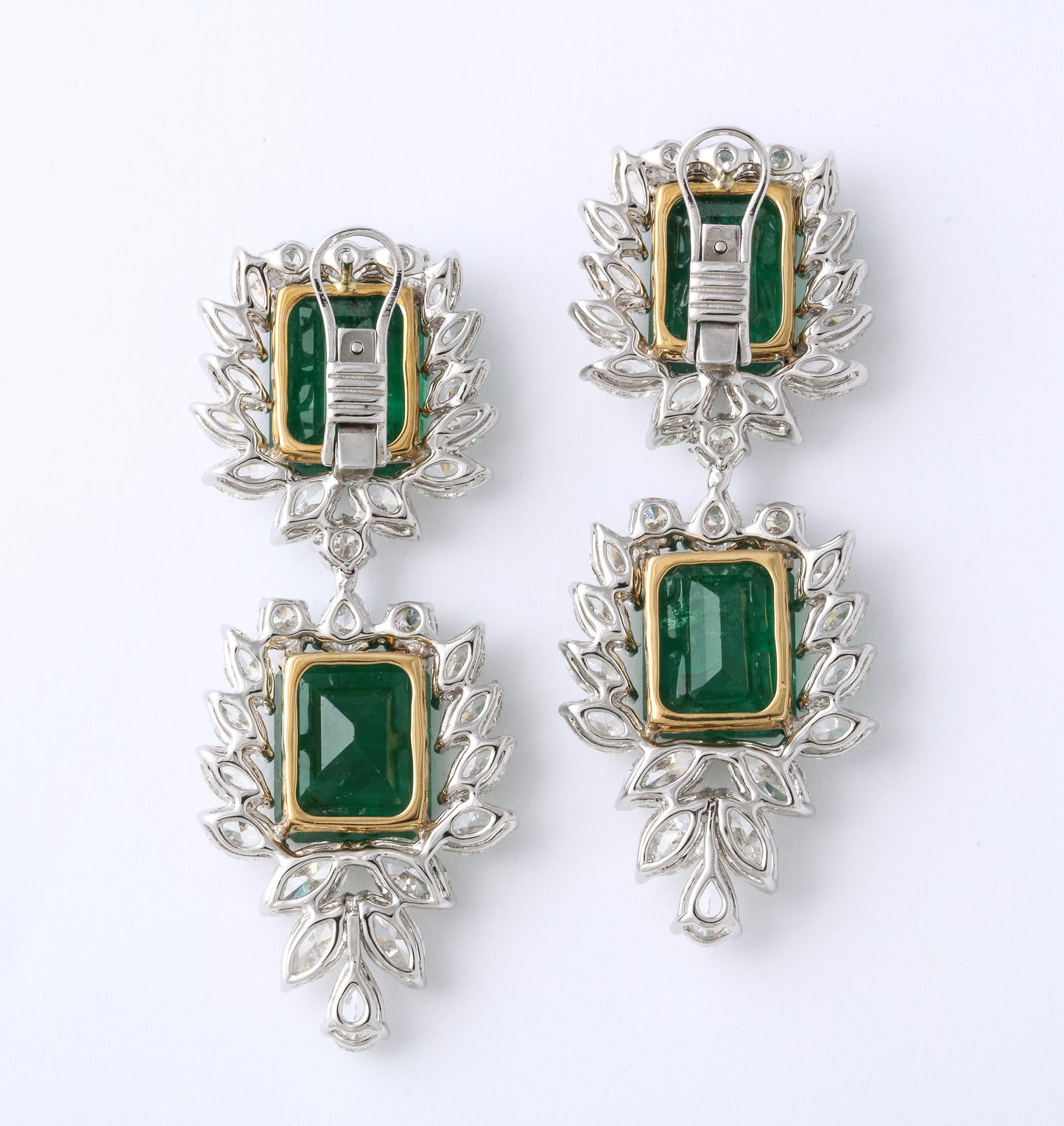 Luxury 38ct Emerald and 22ct Diamond Platinum Drop Dangle Earrings