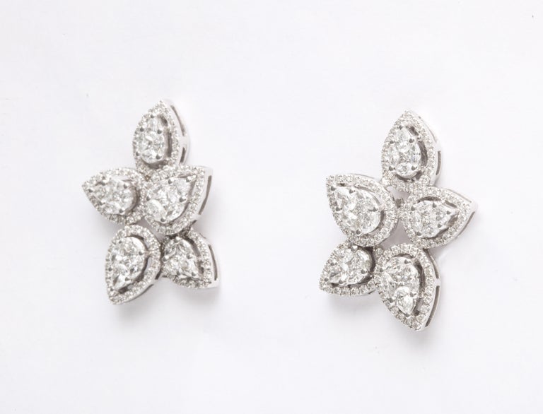 Elegant 18k White Gold 2.97 Carat Diamond Cluster Stud Earrings