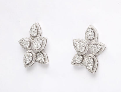 Elegant 18k White Gold 2.97 Carat Diamond Cluster Stud Earrings