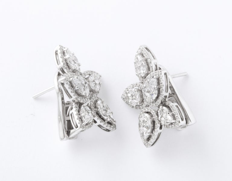 Elegant 18k White Gold 2.97 Carat Diamond Cluster Stud Earrings