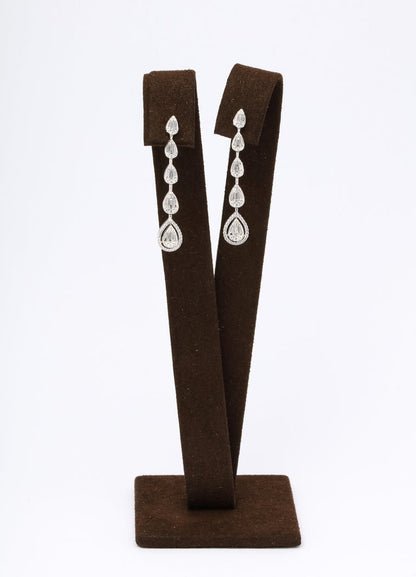 https://a.1stdibscdn.com/diamond-drop-earrings-for-sale-picture-9/j_415/j_140276021637953982480/6R1A1345_master.jpg?width=768