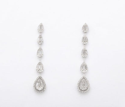 Exquisite 1.44ct Diamond 18k White Gold Dangle Drop Earrings