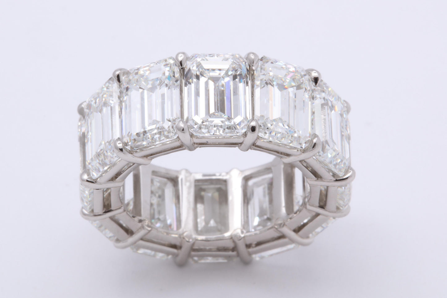 https://a.1stdibscdn.com/emerald-cut-diamond-eternity-band-gia-certified-1851-carats-for-sale-picture-5/0/j_57882121547578590962/6R1A3381_master.jpg