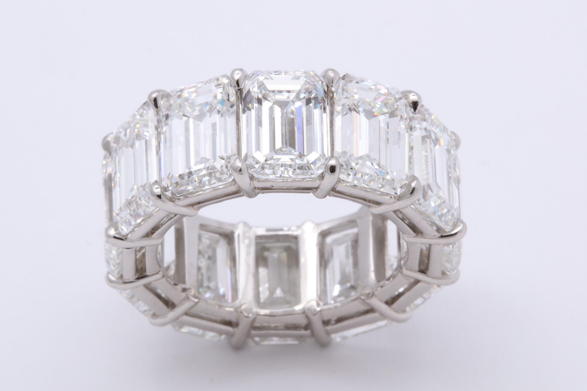 https://a.1stdibscdn.com/emerald-cut-diamond-eternity-band-gia-certified-1851-carats-for-sale-picture-5/0/j_57882121547578590962/6R1A3381_master.jpg