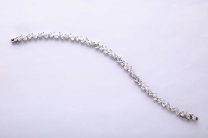 Exquisite 10.07 Carat Multi Shape Diamond Tennis Bracelet 18k Gold
