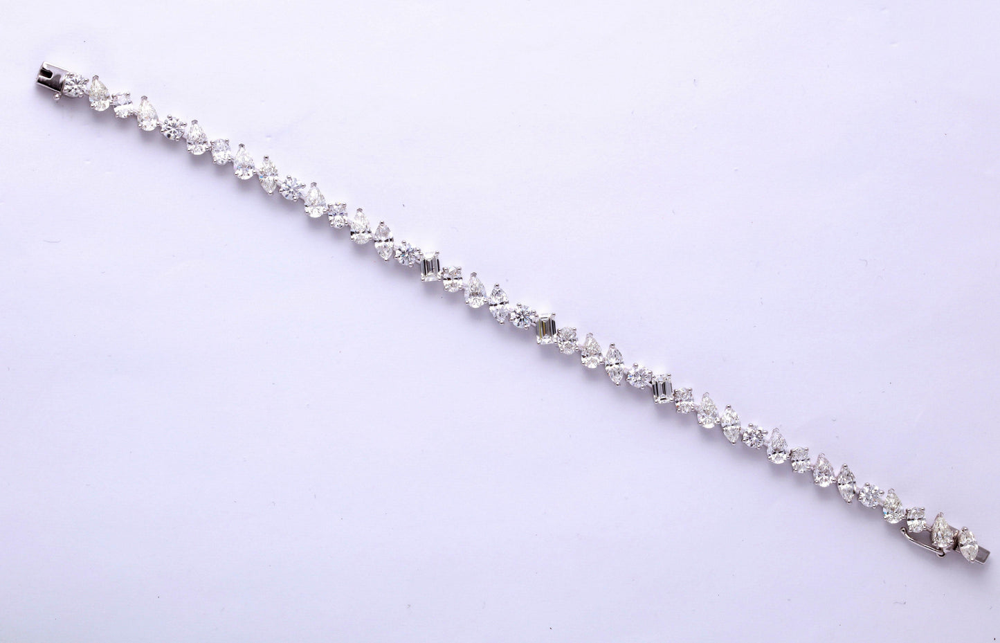 Exquisite 10.07 Carat Multi Shape Diamond Tennis Bracelet 18k Gold