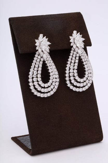 https://a.1stdibscdn.com/diamond-drop-earrings-for-sale-picture-4/0/j_57882921547578754098/6R1A3493_master.jpg?width=768