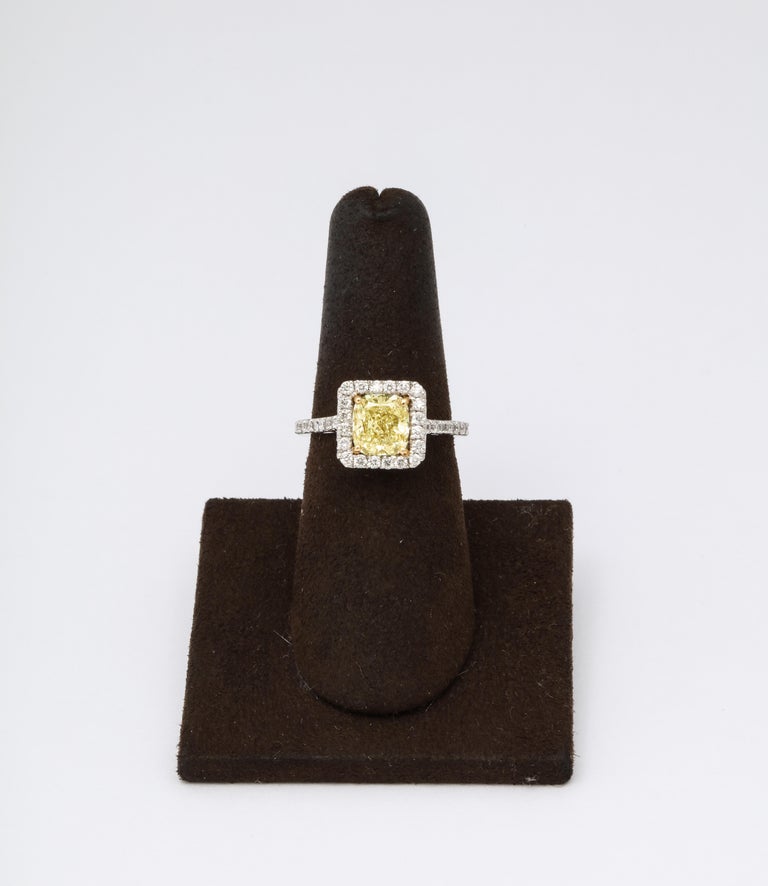 https://a.1stdibscdn.com/gia-certified-171-carat-yellow-diamond-engagement-ring-for-sale-picture-5/j_415/1619105361703/6R1A4935_master.jpg?width=768