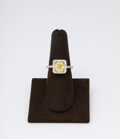 https://a.1stdibscdn.com/gia-certified-171-carat-yellow-diamond-engagement-ring-for-sale-picture-5/j_415/1619105361703/6R1A4935_master.jpg?width=768