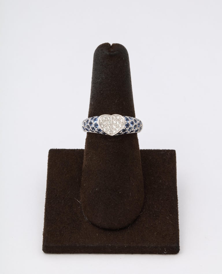 https://a.1stdibscdn.com/blue-sapphire-and-diamond-heart-ring-for-sale-picture-5/j_415/j_133715121632146559651/6R1A5039_master.jpg?width=768