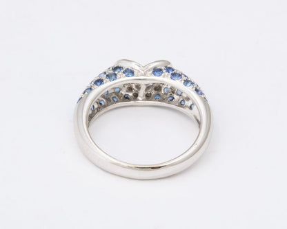 Exquisite 18k White Gold Blue Sapphire and Diamond Heart Ring