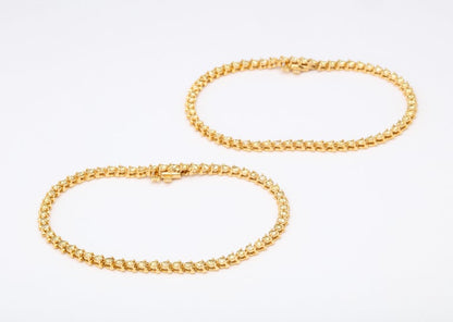 https://a.1stdibscdn.com/yellow-diamond-bracelets-for-sale-picture-3/j_415/j_168334521661871136958/6R1A5110_master.jpg?width=768