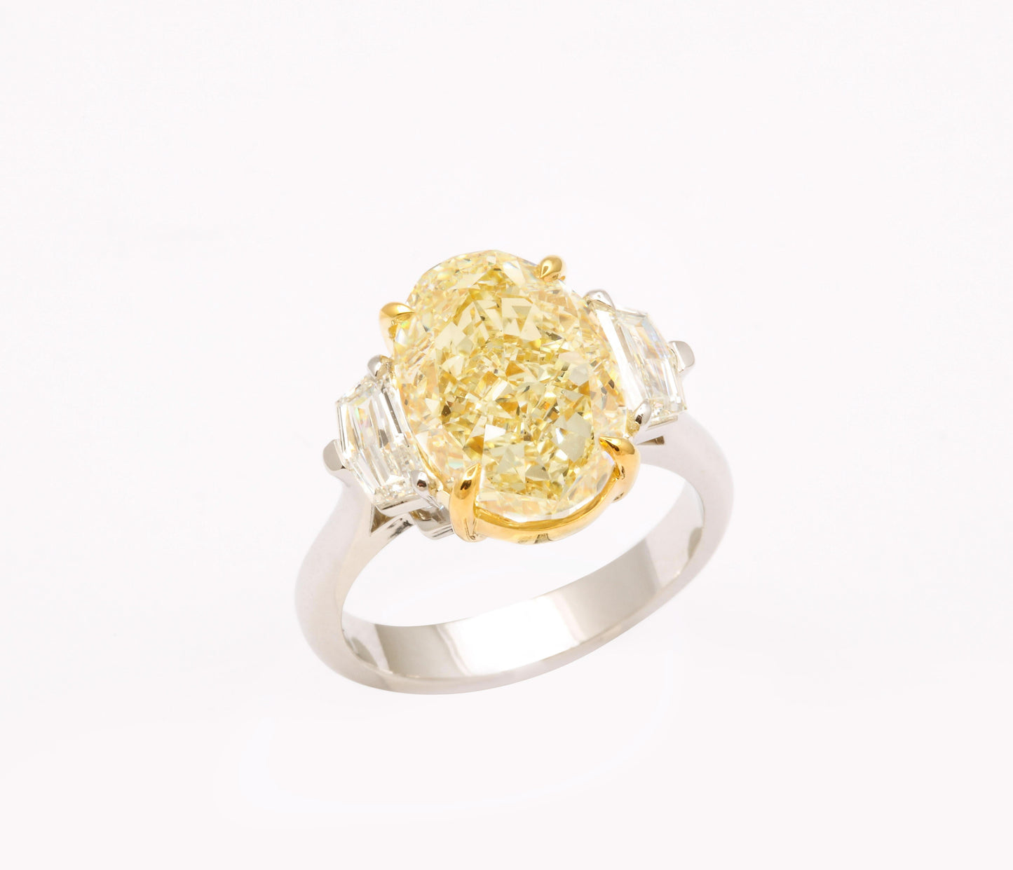 Stunning 6 Carat Oval Yellow Diamond Ring GIA Certified Platinum