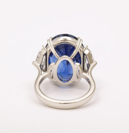 Rare 20 Carat Royal Blue Ceylon Sapphire Platinum Cocktail Ring