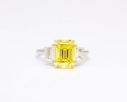 https://a.1stdibscdn.com/fancy-vivid-yellow-emerald-cut-ring-for-sale-picture-9/j_415/j_174482921667400158939/6R1A5488_master.jpg?width=768