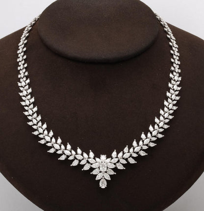 16.73 Carat Multi-Shape Diamond 18k White Gold Wreath Choker Necklace