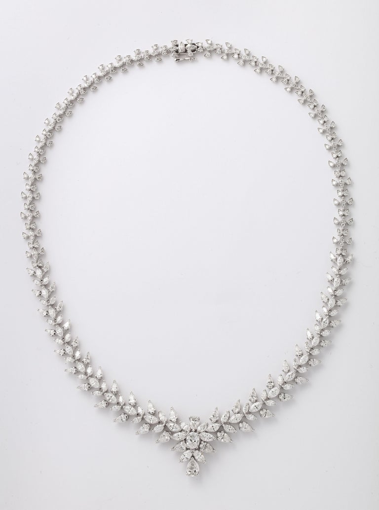 https://a.1stdibscdn.com/diamond-necklace-for-sale-picture-4/j_415/j_165036021658772115815/6R1A6041_master.jpg?width=768