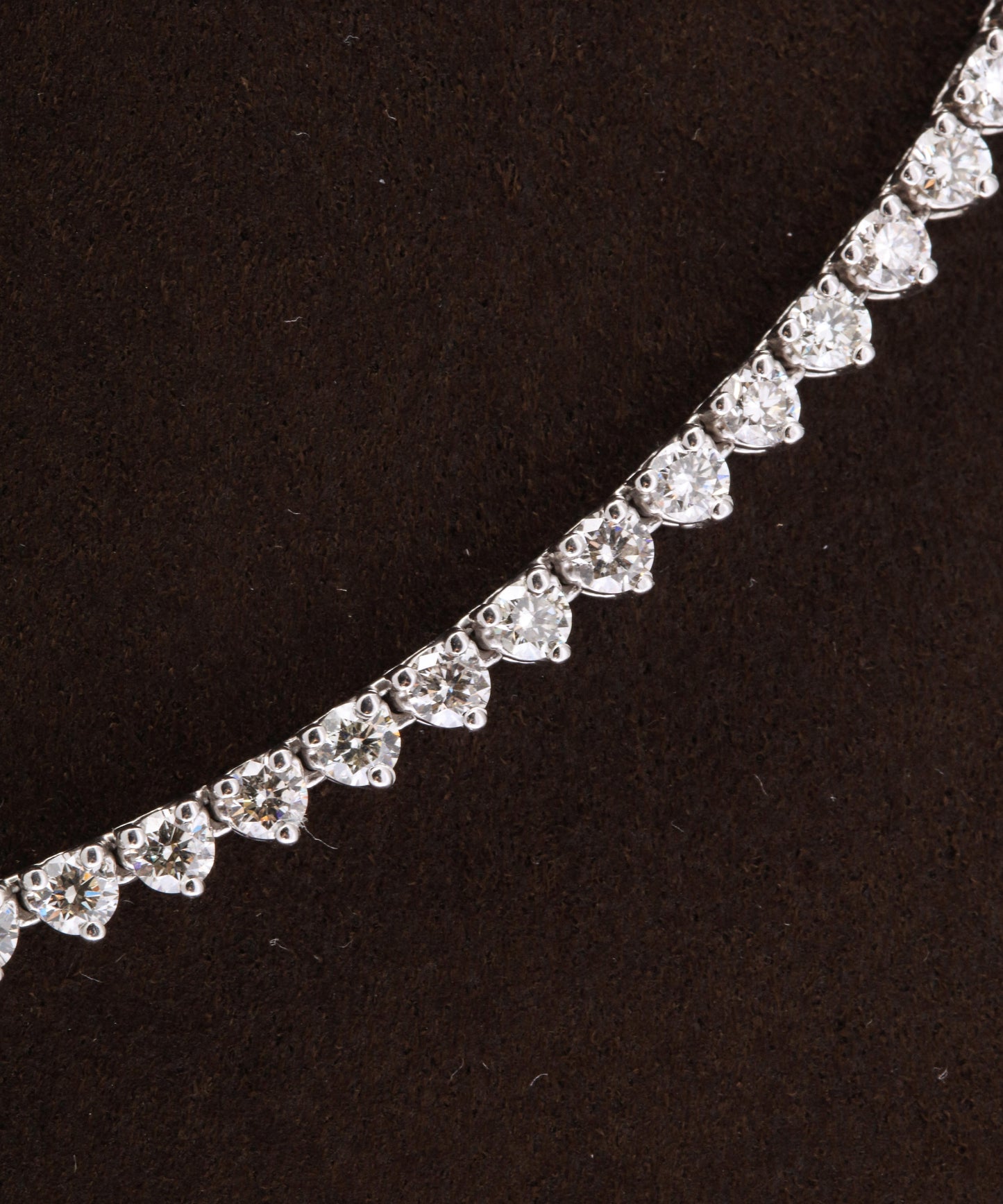 11 Carat Round Brilliant Diamond Tennis Necklace in White Gold