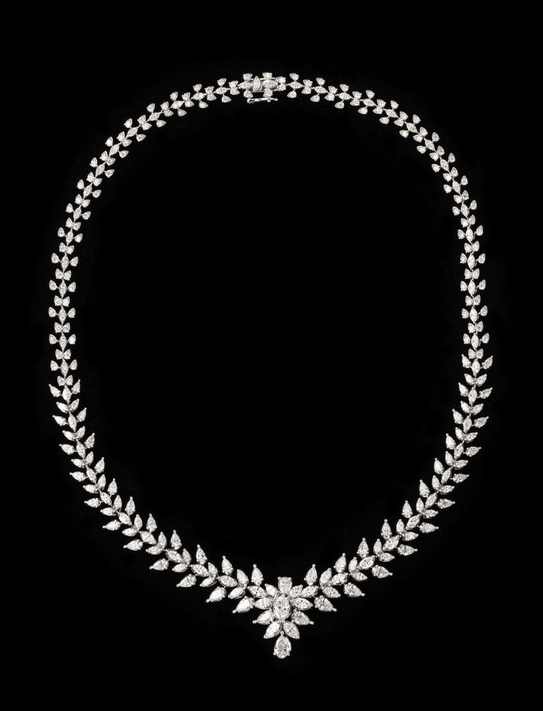 https://a.1stdibscdn.com/diamond-necklace-for-sale-picture-8/j_415/j_165036021658772119935/6R1A6046_master.jpg?width=768