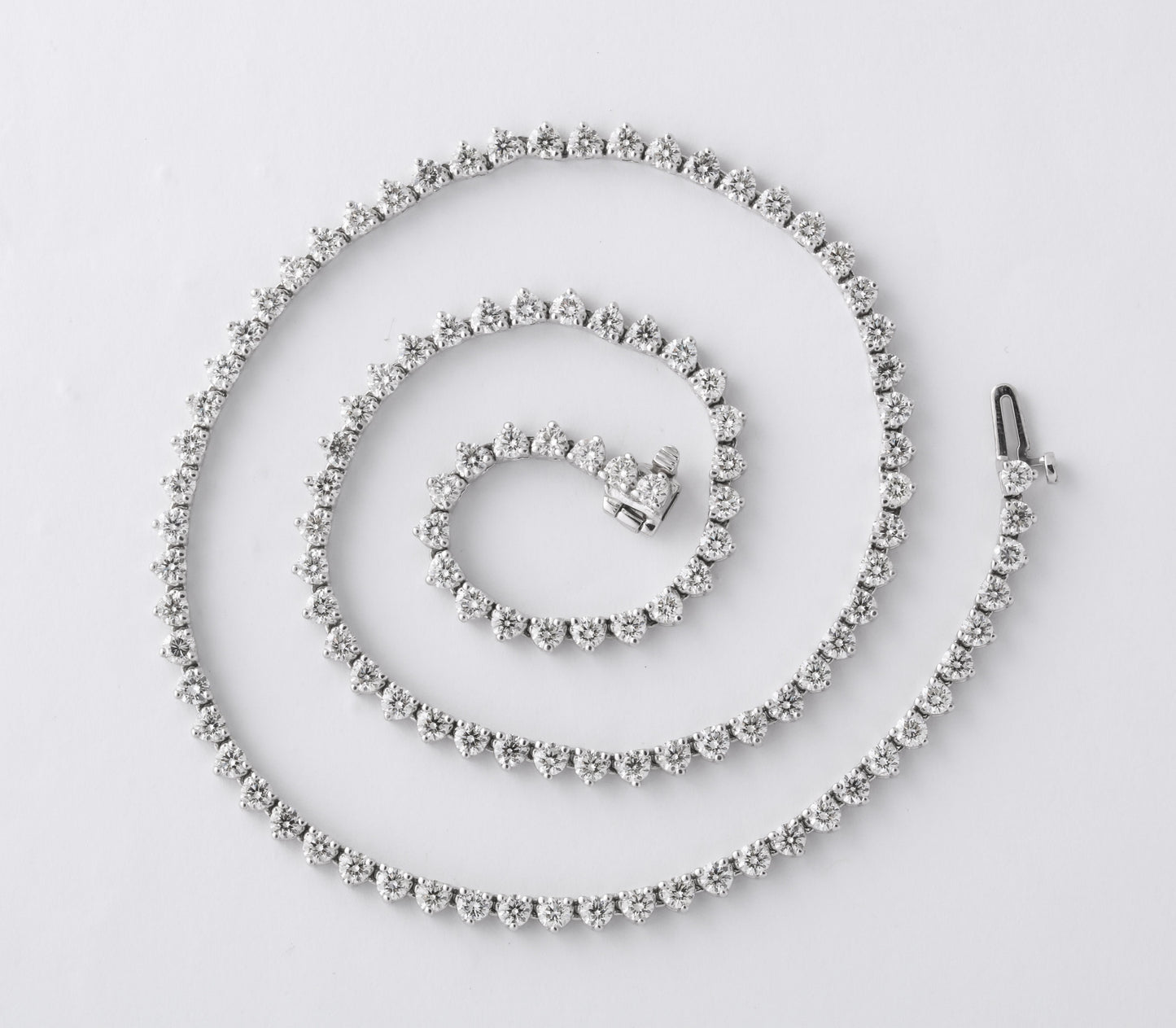 11 Carat Round Brilliant Diamond Tennis Necklace in White Gold