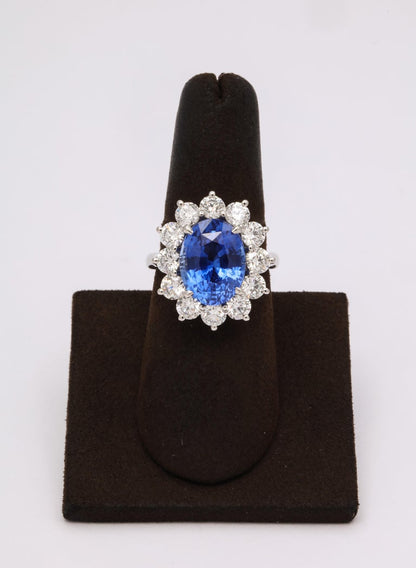 https://a.1stdibscdn.com/ceylon-blue-sapphire-and-diamond-ring-for-sale-picture-5/j_415/1566325219364/6R1A6092_master.jpg?width=768