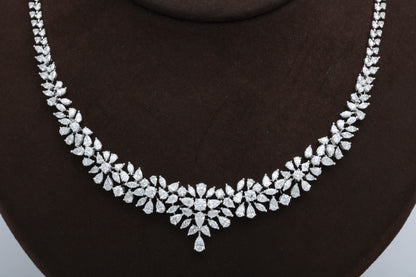 Exquisite 20.12 Carat Multi-Shape Diamond 18k White Gold Choker Necklace