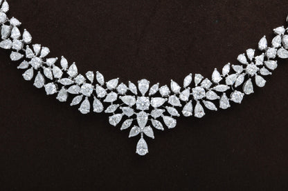 Exquisite 20.12 Carat Multi-Shape Diamond 18k White Gold Choker Necklace