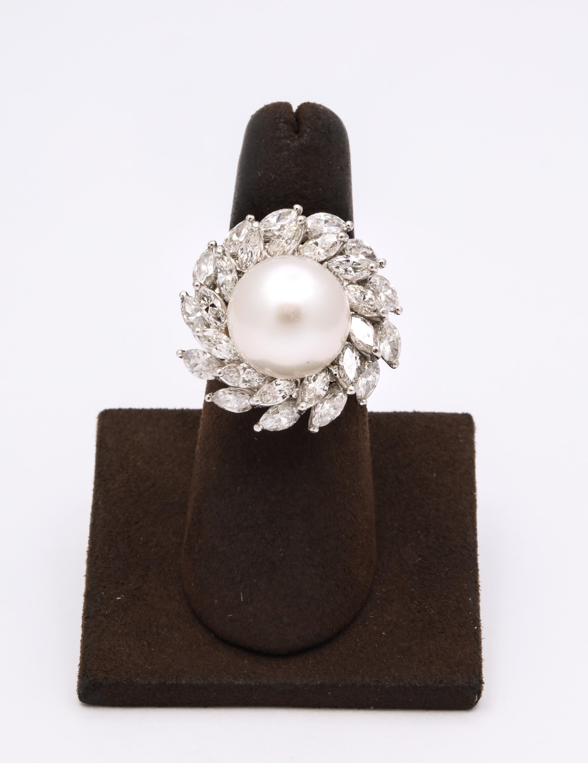 https://a.1stdibscdn.com/south-sea-pearl-and-diamond-ring-for-sale-picture-6/j_415/1566324848724/6R1A6104_master.jpg