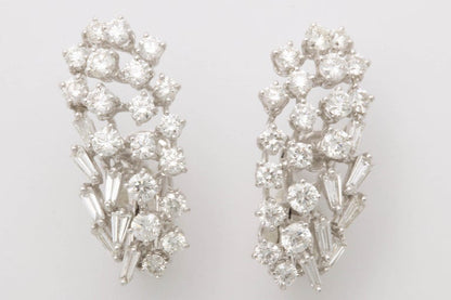 https://a.1stdibscdn.com/diamond-earring-clusters-for-sale-picture-5/0/j_46389731532548072989/6R1A6549_master.jpg?width=768