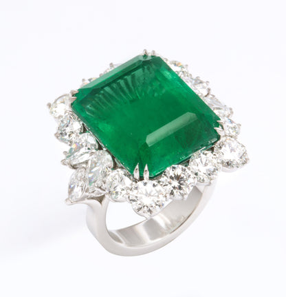 Exquisite 19.43 Carat Emerald and Diamond Platinum Cocktail Statement Ring