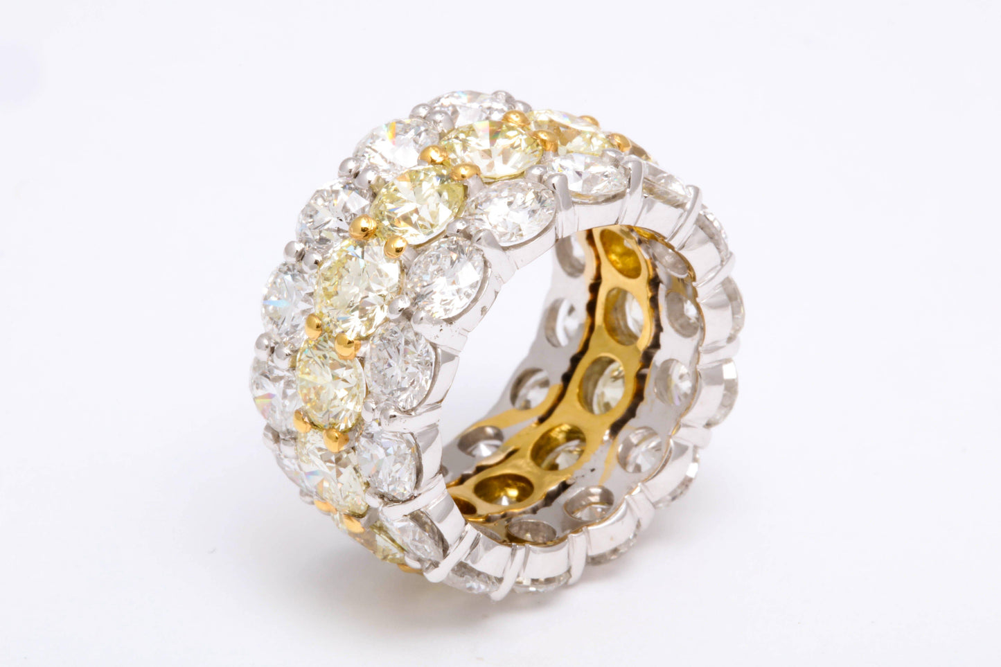https://a.1stdibscdn.com/yellow-and-white-diamond-wide-band-for-sale-picture-5/1722654/j_54006121546976590593/6R1A6920_org_master.jpg