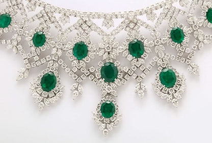 18k White Gold Intense Green Emerald and Diamond Choker