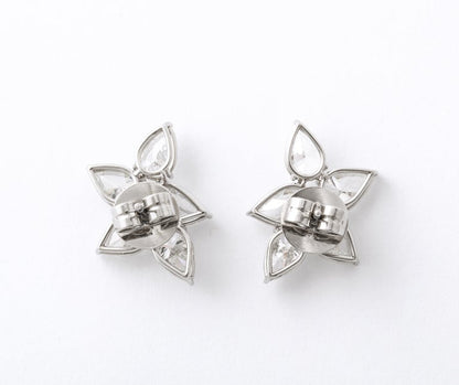 Exquisite 8.29 Carat Pear Shape Diamond Cluster Platinum Clip Earrings