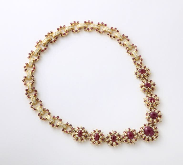 Exquisite 18k Yellow Gold Ruby and Diamond Choker Jewelry Suite