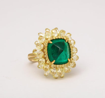 Exquisite 5.59 Carat Colombian Sugarloaf Emerald Yellow Diamond Cocktail Ring