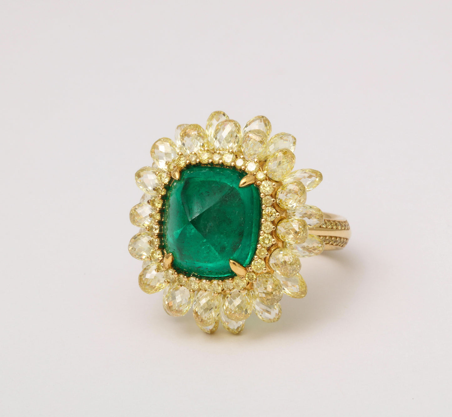 5.59ct Sugarloaf Colombian Emerald and Yellow Diamond Gold Ring