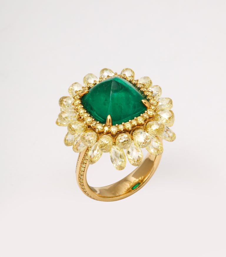 Exquisite 5.59 Carat Colombian Sugarloaf Emerald Yellow Diamond Cocktail Ring