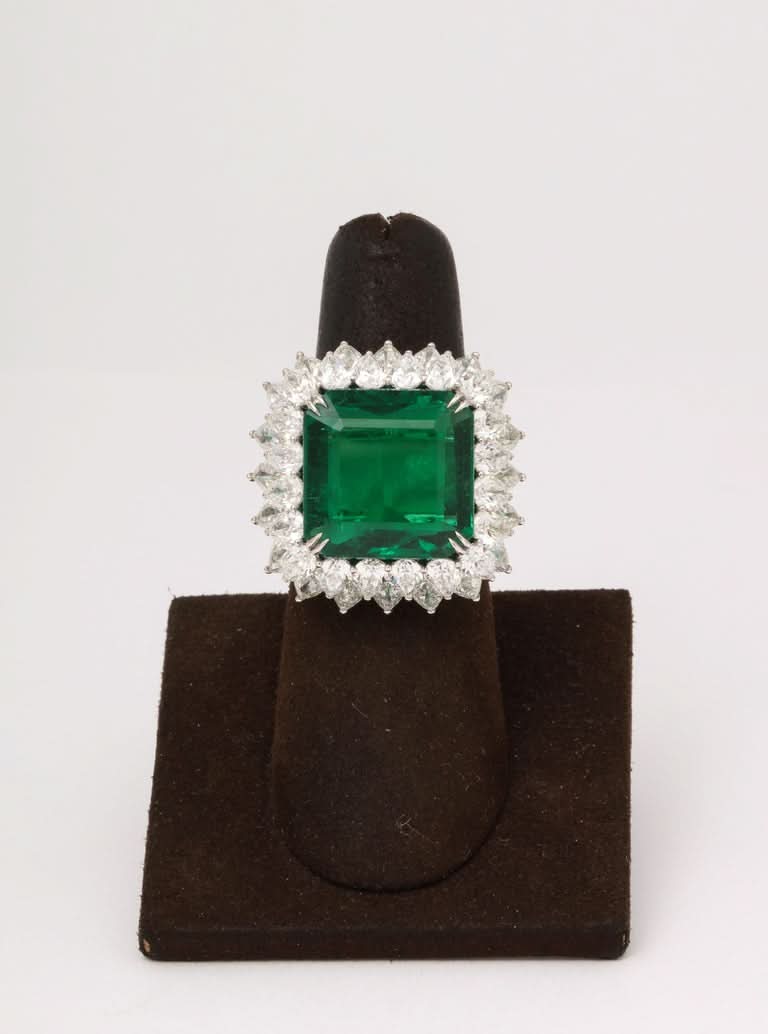 https://a.1stdibscdn.com/13-carat-emerald-and-diamond-ring-for-sale-picture-6/j_415/j_203160921694195656738/6R1A8733_master.jpg?width=768