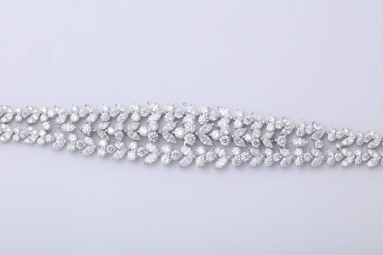 Stunning 14.48 Carat Marquise and Round Diamond 18k Gold Bracelet